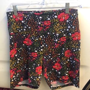 PINK VS black cosmic Hawaiian Yoga Short